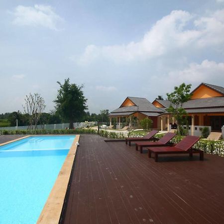 Juntima Boutique Hotel Phetchaburi Exteriör bild