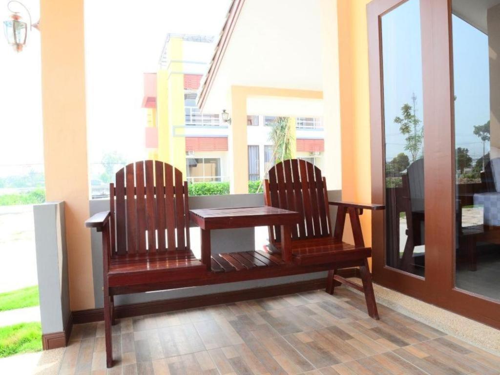 Juntima Boutique Hotel Phetchaburi Exteriör bild