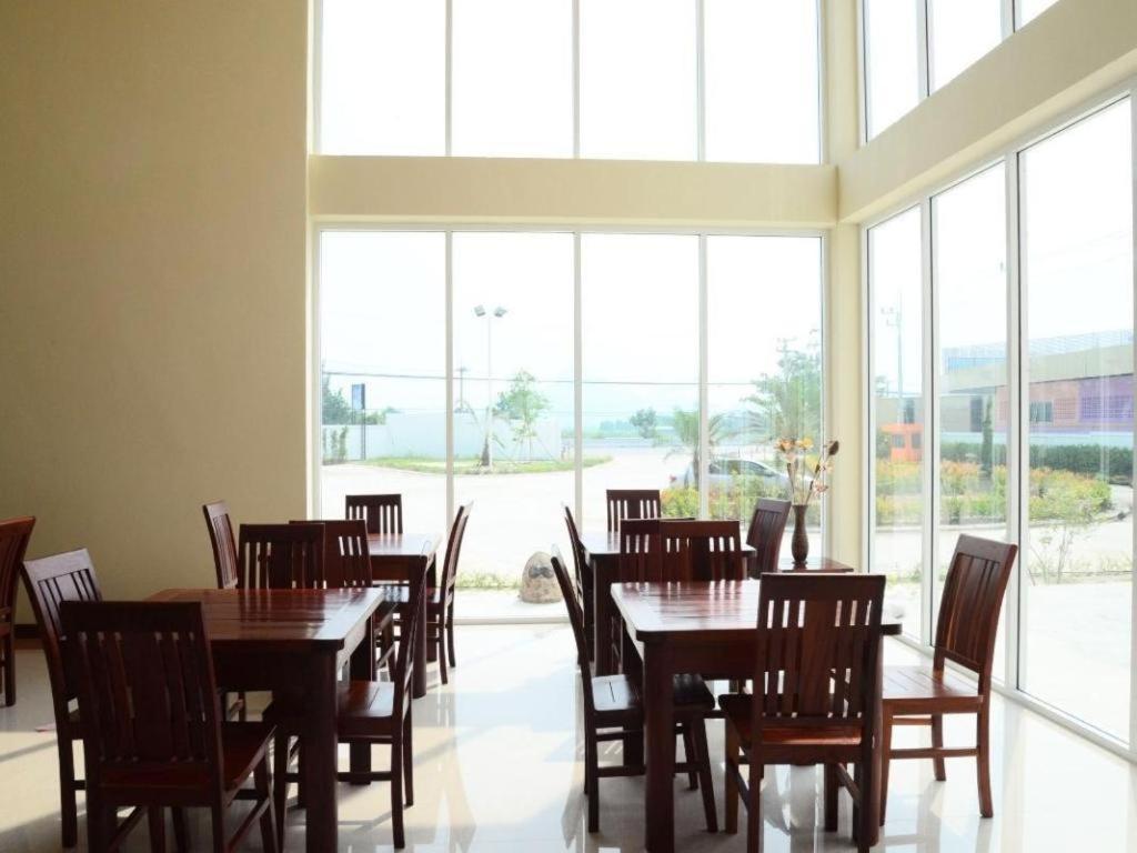 Juntima Boutique Hotel Phetchaburi Exteriör bild