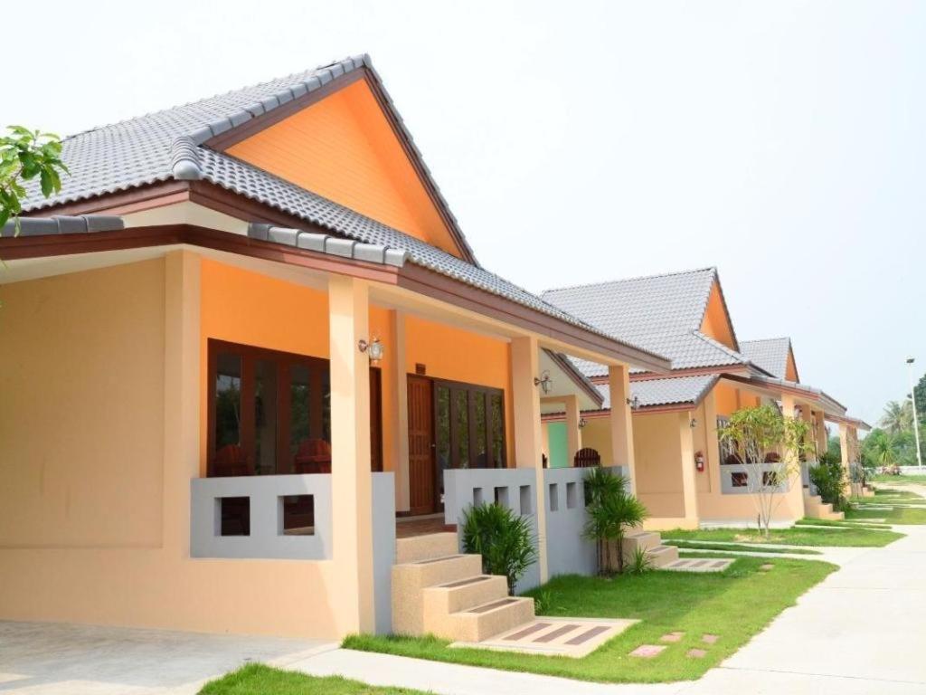 Juntima Boutique Hotel Phetchaburi Exteriör bild