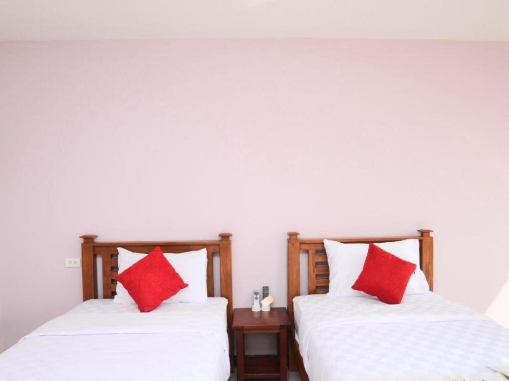 Juntima Boutique Hotel Phetchaburi Exteriör bild