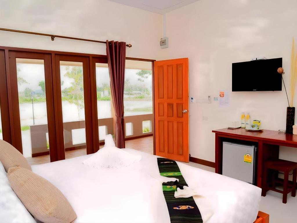 Juntima Boutique Hotel Phetchaburi Exteriör bild
