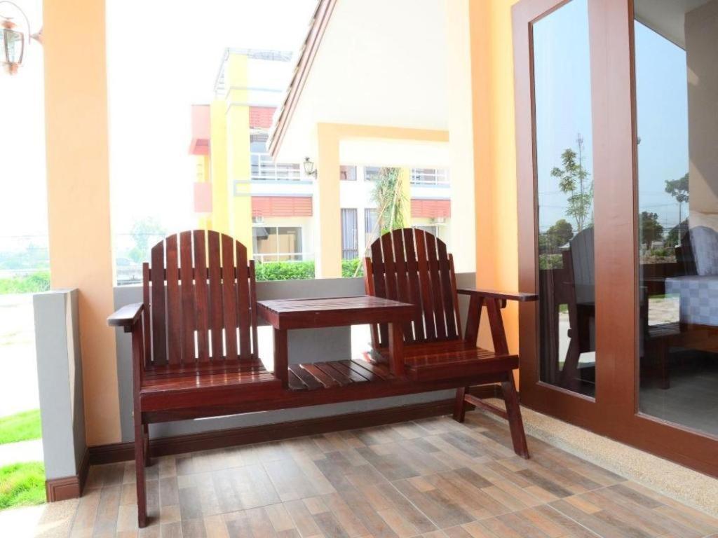 Juntima Boutique Hotel Phetchaburi Exteriör bild