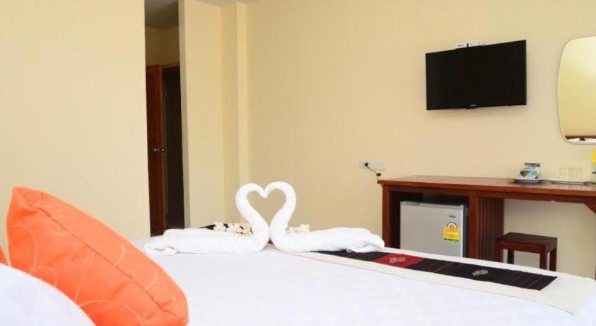 Juntima Boutique Hotel Phetchaburi Exteriör bild