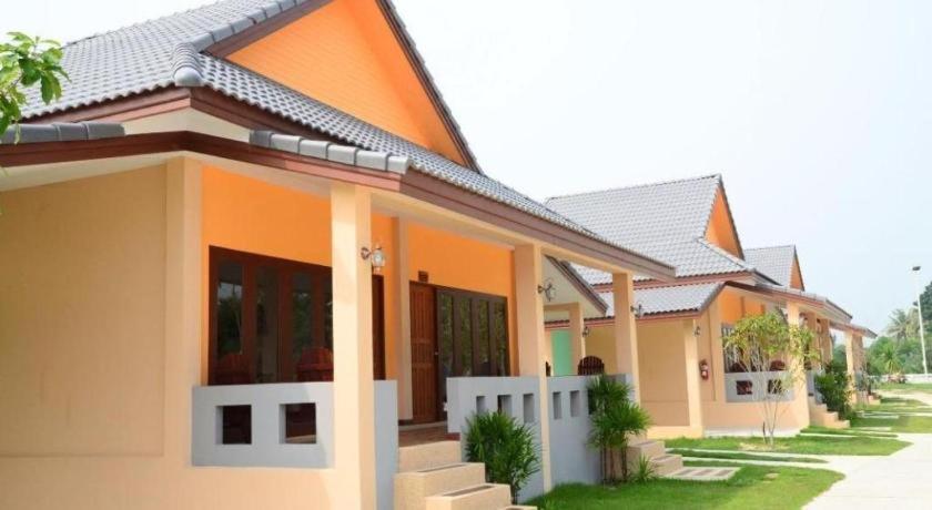 Juntima Boutique Hotel Phetchaburi Exteriör bild