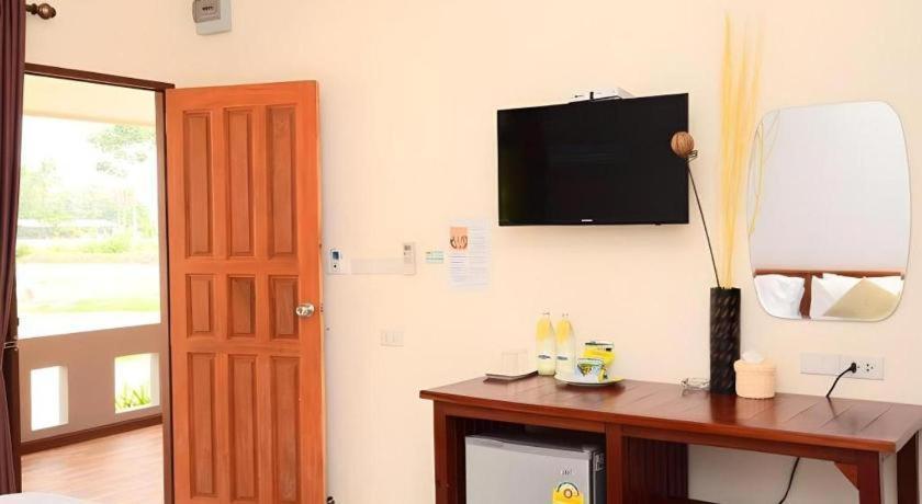 Juntima Boutique Hotel Phetchaburi Exteriör bild