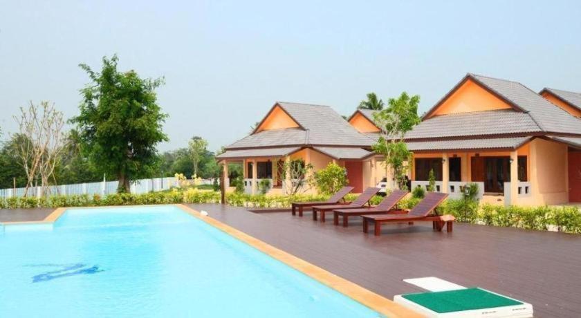 Juntima Boutique Hotel Phetchaburi Exteriör bild