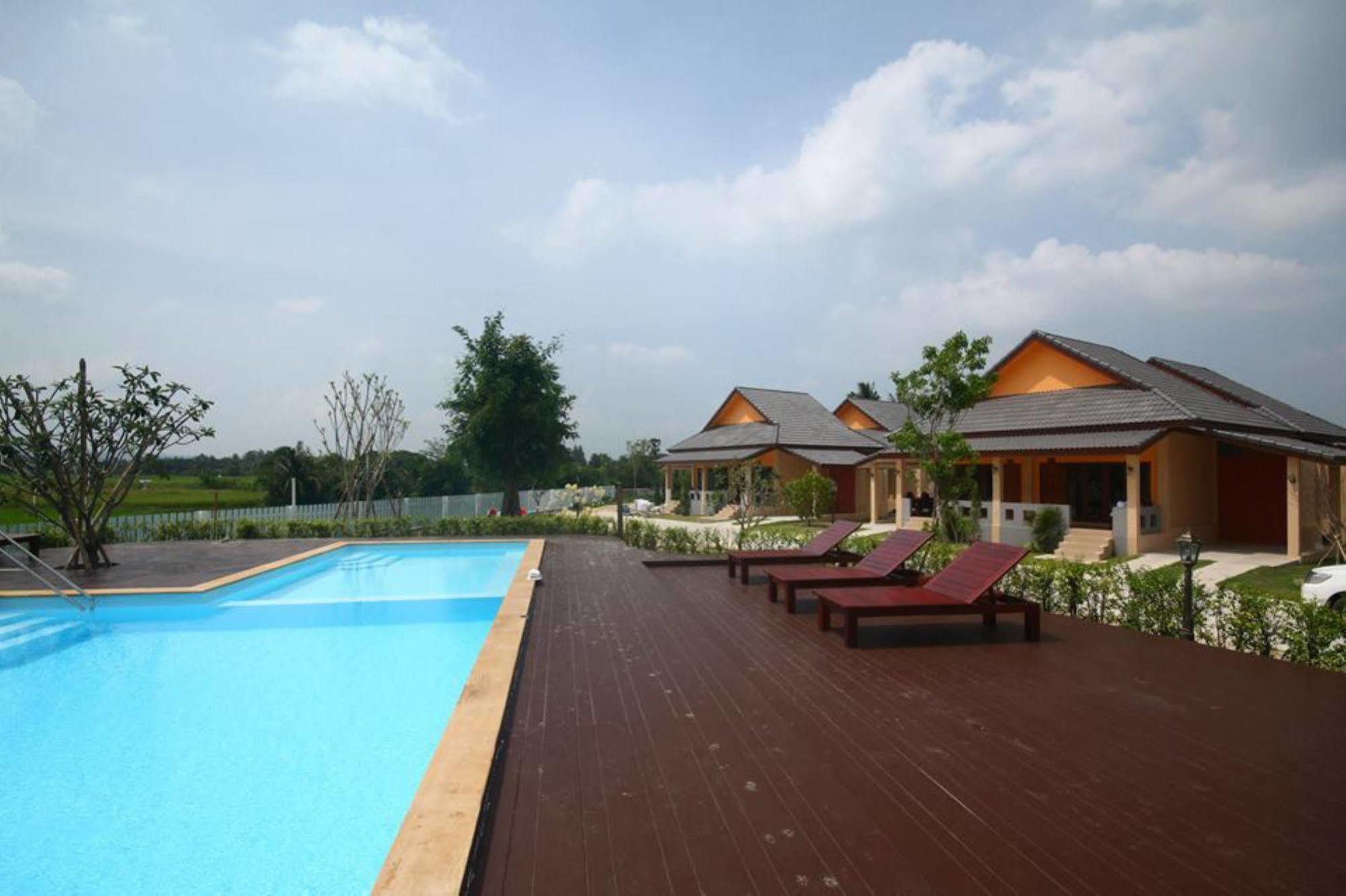 Juntima Boutique Hotel Phetchaburi Exteriör bild